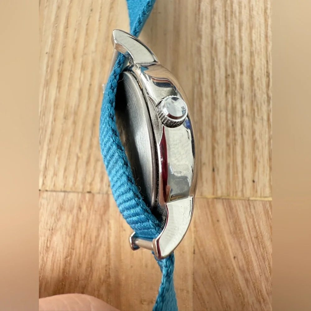Timex weekender gray dial blue strap NEW BATTERY